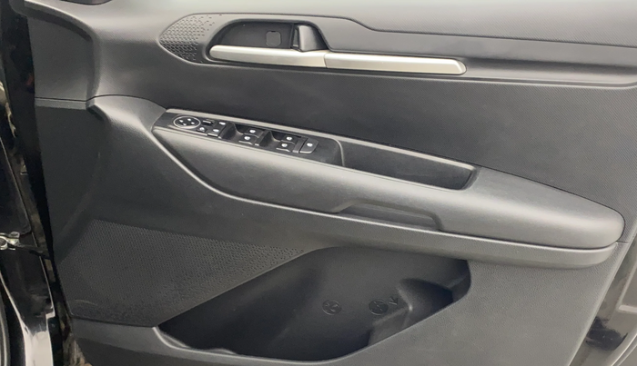 2023 KIA SONET HTK PLUS 1.0 IMT, Petrol, Manual, 7,387 km, Driver Side Door Panels Control