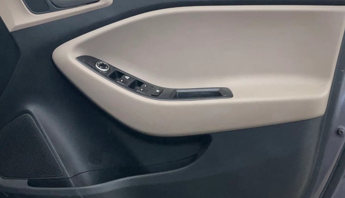 2015 Hyundai Elite i20 MAGNA 1.2, Petrol, Manual, 51,829 km, Driver Side Door Panels Control