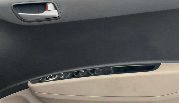 2014 Hyundai Xcent S 1.2, Petrol, Manual, 46,447 km, Driver Side Door Panels Control