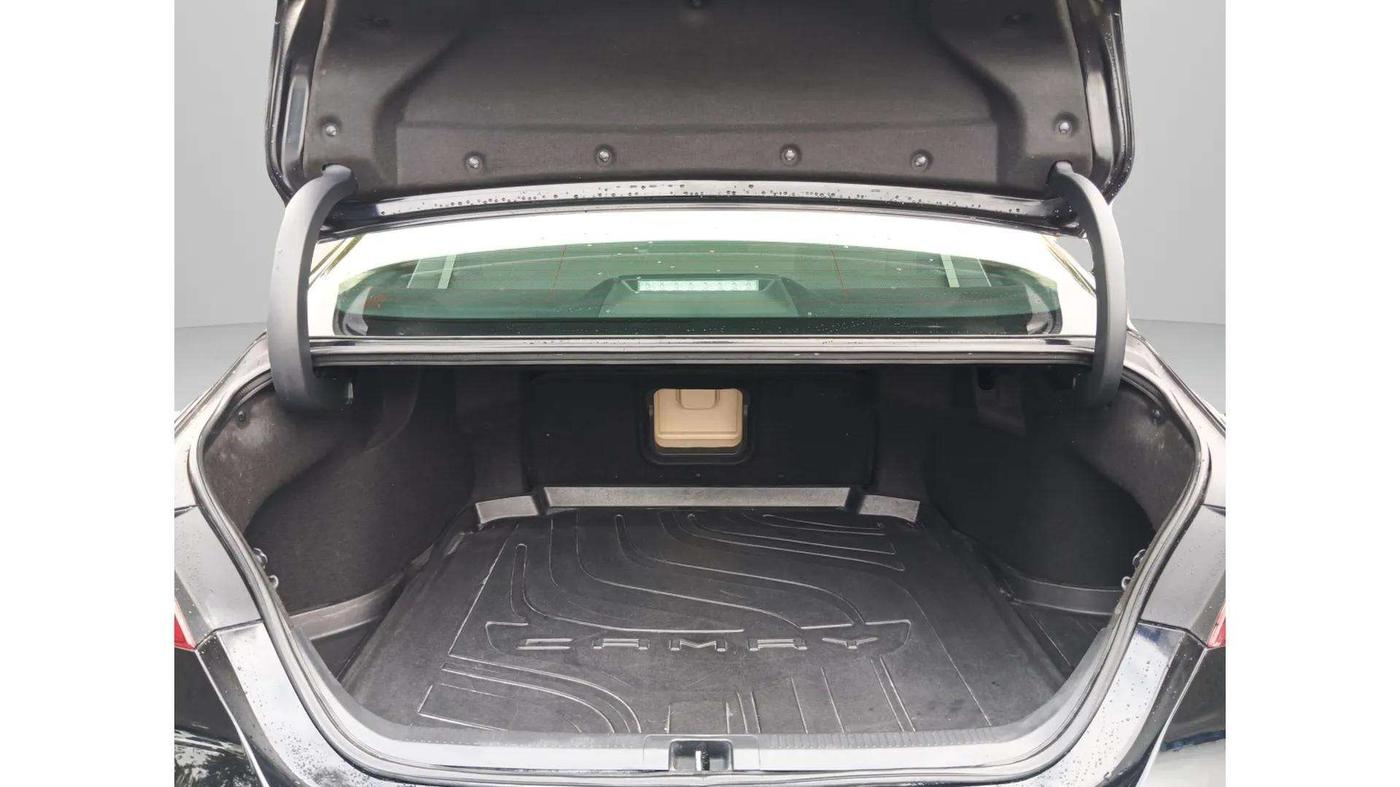 2020 Toyota Camry HYBRID, Hybrid, Automatic, 67,525 km, Boot Inside