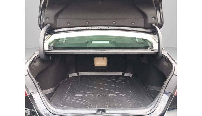 2020 Toyota Camry HYBRID, Hybrid, Automatic, 67,525 km, Boot Inside