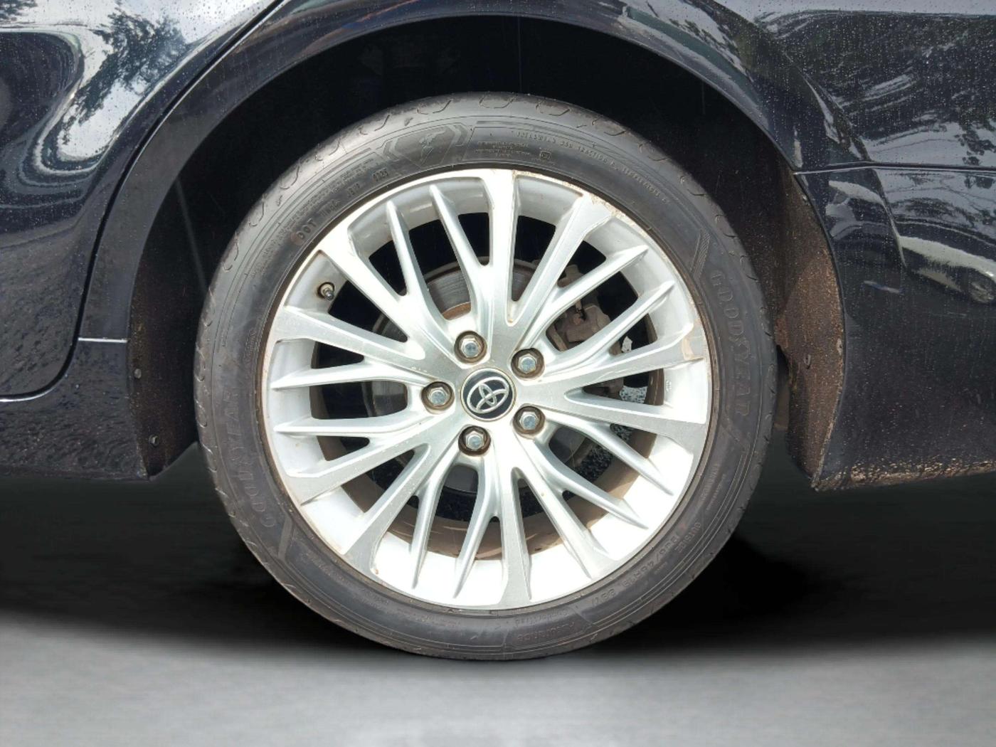 2020 Toyota Camry HYBRID, Hybrid, Automatic, 67,525 km, Left Rear Wheel