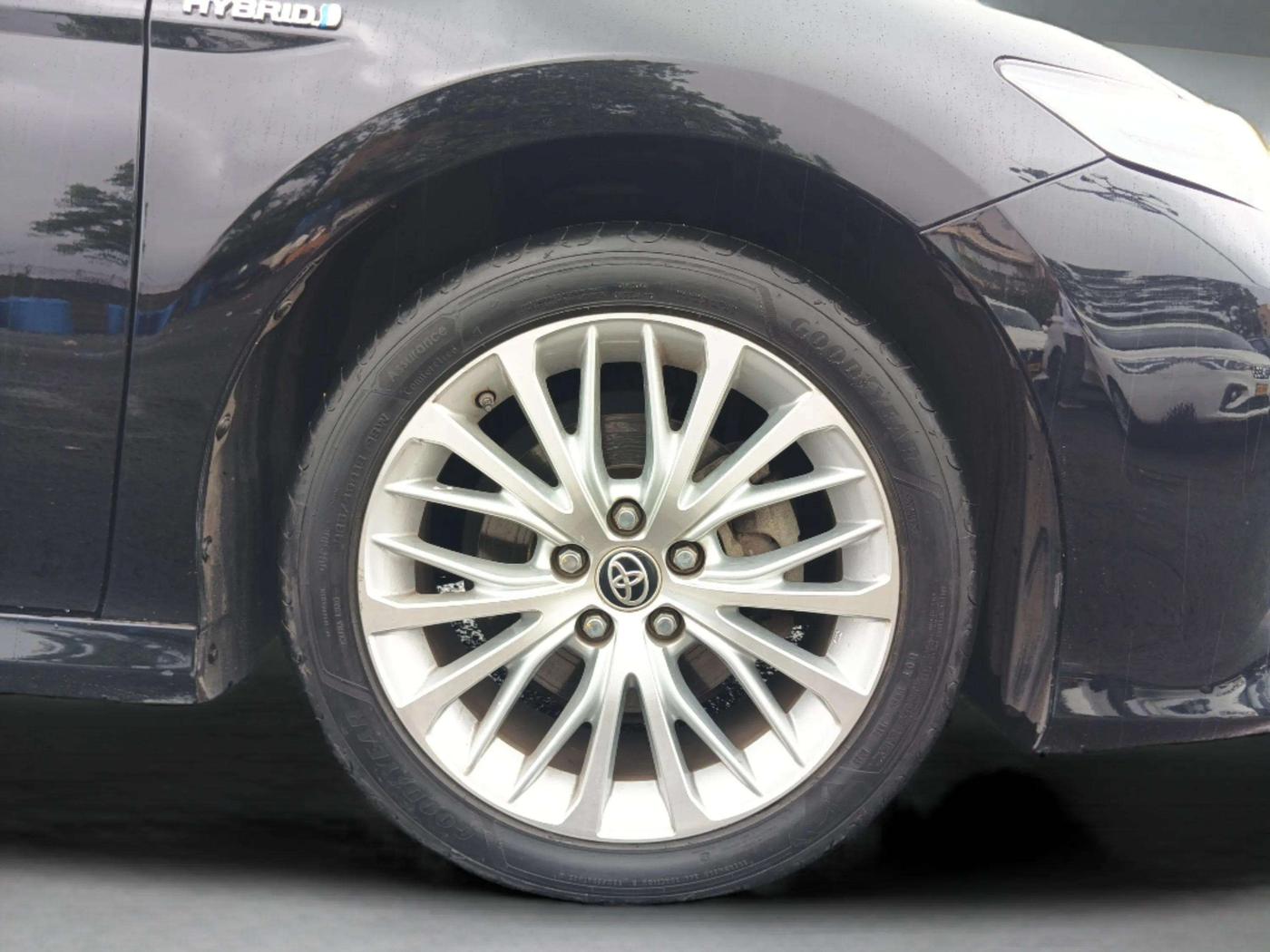 2020 Toyota Camry HYBRID, Hybrid, Automatic, 67,525 km, Right Front Wheel