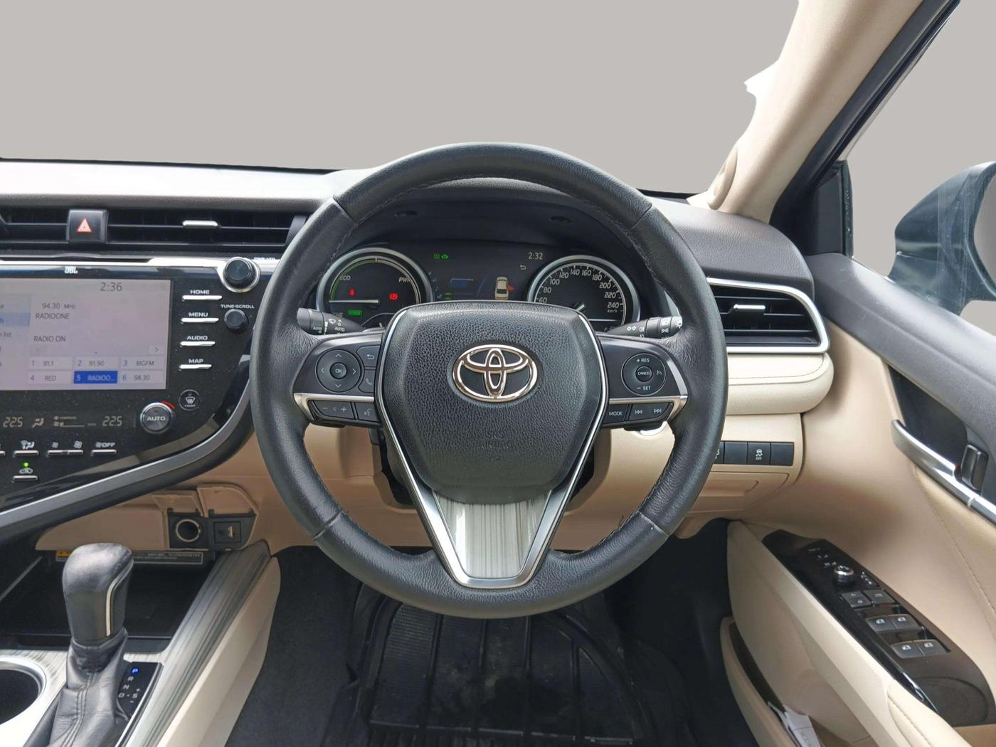 2020 Toyota Camry HYBRID, Hybrid, Automatic, 67,525 km, Steering Wheel Close Up