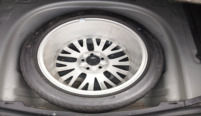 2020 Toyota Camry HYBRID, Hybrid, Automatic, 67,525 km, Spare Tyre