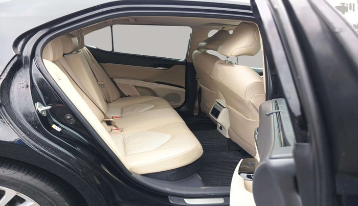 2020 Toyota Camry HYBRID, Hybrid, Automatic, 67,525 km, Right Side Rear Door Cabin