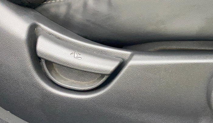 2014 Hyundai Grand i10 ASTA 1.2 KAPPA VTVT, Petrol, Manual, 35,871 km, Driver Side Adjustment Panel