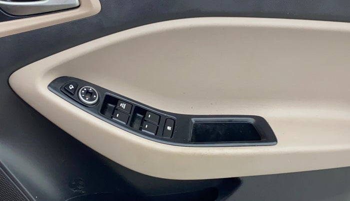 2018 Hyundai Elite i20 SPORTZ 1.2, Petrol, Manual, 78,834 km, Driver Side Door Panels Control