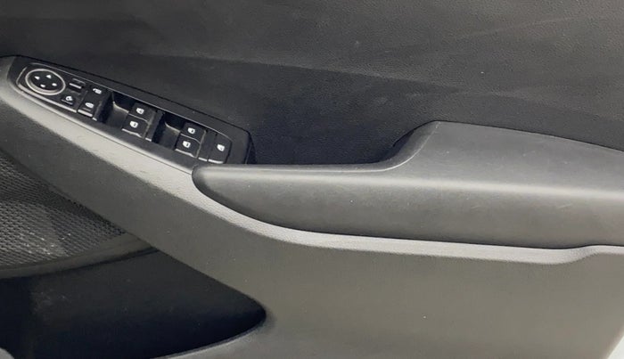 2022 KIA SELTOS HTK PLUS 1.5, Petrol, Manual, 41,707 km, Driver Side Door Panels Control