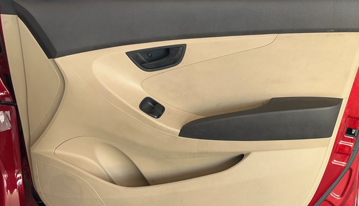 2018 Hyundai Eon ERA +, Petrol, Manual, 33,491 km, Driver Side Door Panels Control