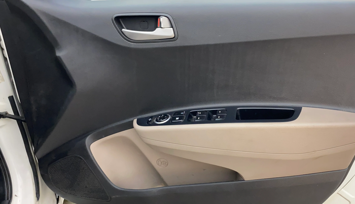 2014 Hyundai Grand i10 SPORTZ AT 1.2 KAPPA VTVT, Petrol, Automatic, 1,12,842 km, Driver Side Door Panels Control