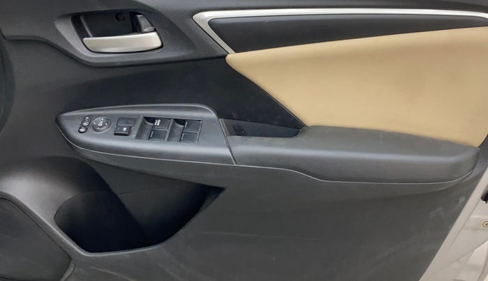 2017 Honda Jazz 1.2L I-VTEC V AT, Petrol, Automatic, 74,624 km, Driver Side Door Panels Control