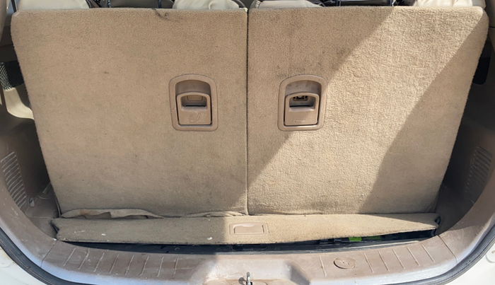 2015 Mahindra XUV500 W8, Diesel, Manual, 81,458 km, Boot Inside