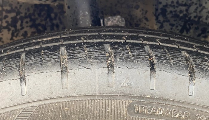 2019 Maruti Baleno ZETA PETROL 1.2, Petrol, Manual, 25,846 km, Right Front Tyre Tread