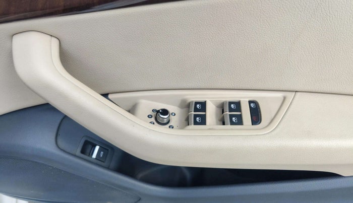 2018 Audi A4 3.5 TDI S LINE, Diesel, Automatic, 31,034 km, Driver Side Door Panels Control