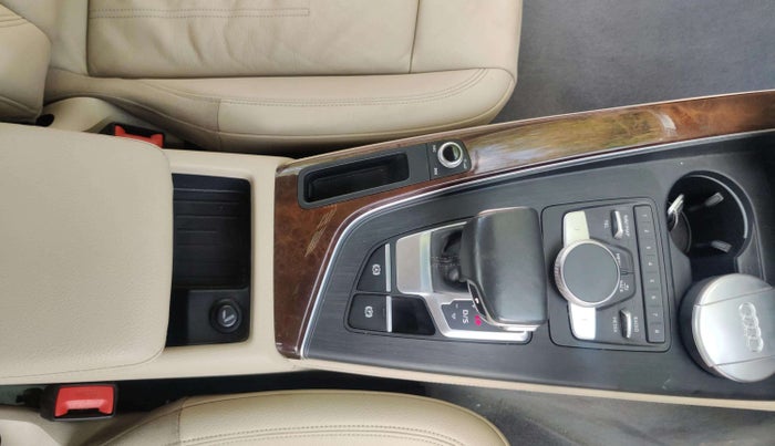 2018 Audi A4 3.5 TDI S LINE, Diesel, Automatic, 31,034 km, Gear Lever