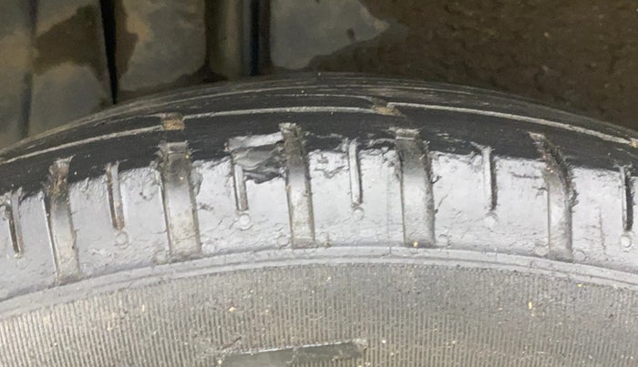 2016 Maruti S Cross ZETA 1.3, Diesel, Manual, 1,11,047 km, Right Rear Tyre Tread