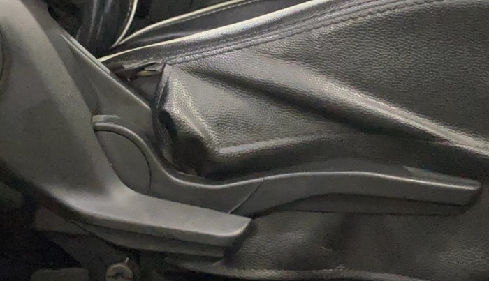 2019 Maruti Swift VXI, Petrol, Manual, 31,860 km, Driver Side Adjustment Panel