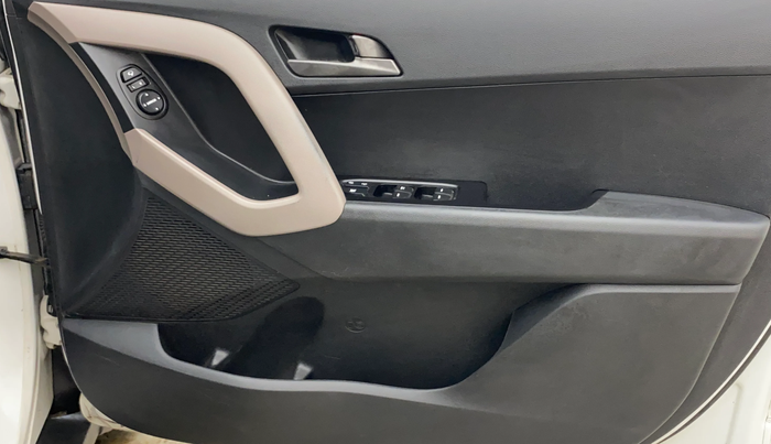 2017 Hyundai Creta SX PLUS 1.6 PETROL, Petrol, Manual, 79,133 km, Driver Side Door Panels Control