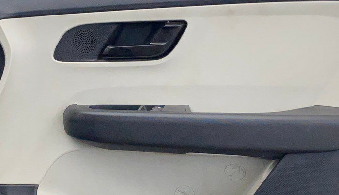 2022 Tata ALTROZ XE PETROL, Petrol, Manual, 74,298 km, Driver Side Door Panels Control