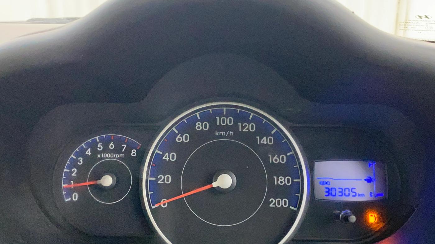 2014 Hyundai i10 SPORTZ 1.1, Petrol, Manual, 30,359 km, Odometer Image