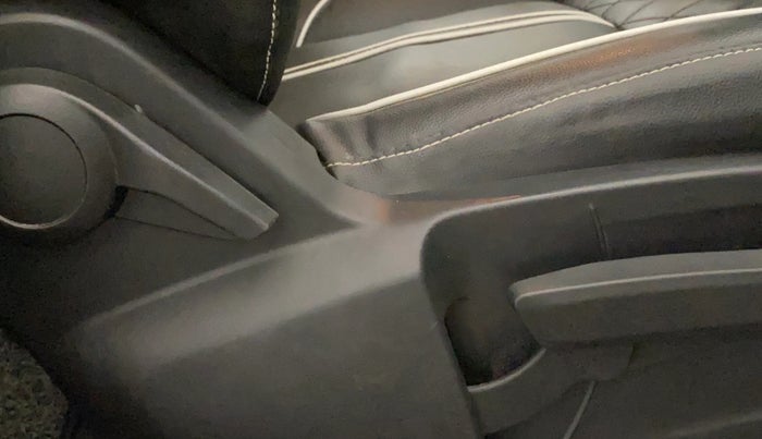 2022 Tata PUNCH ACCOMPLISHED MT, Petrol, Manual, 11,764 km, Driver Side Adjustment Panel