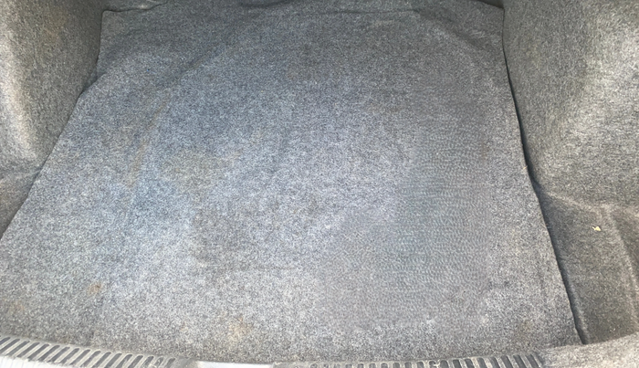 2015 Volkswagen Vento COMFORTLINE DIESEL 1.5, Diesel, Manual, 1,21,148 km, Boot Inside