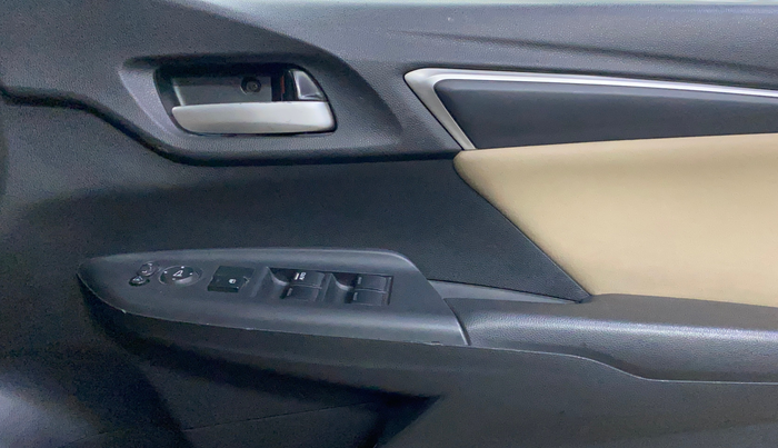 2016 Honda Jazz 1.2 V AT, Petrol, Automatic, 43,885 km, Driver Side Door Panels Control