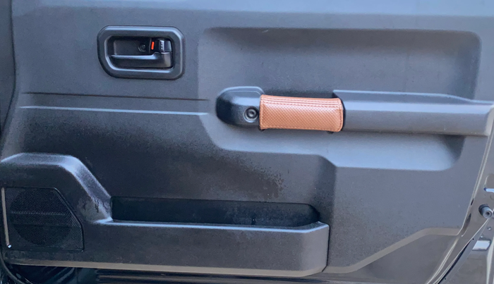 2023 Maruti JIMNY ZETA ALL GRIP PRO AT, CNG, Automatic, 47,972 km, Driver Side Door Panels Control