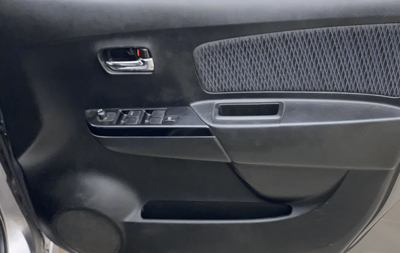 2013 Maruti Wagon R Stingray VXI, Petrol, Manual, 1,06,893 km, Driver Side Door Panels Control
