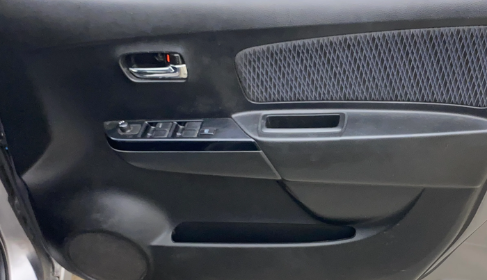 2013 Maruti Wagon R Stingray VXI, Petrol, Manual, 1,06,893 km, Driver Side Door Panels Control
