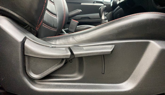 2020 KIA SONET HTK PLUS 1.5, Diesel, Manual, 56,756 km, Driver Side Adjustment Panel