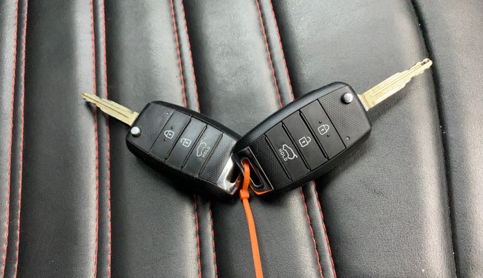 2020 KIA SONET HTK PLUS 1.5, Diesel, Manual, 56,756 km, Key Close Up