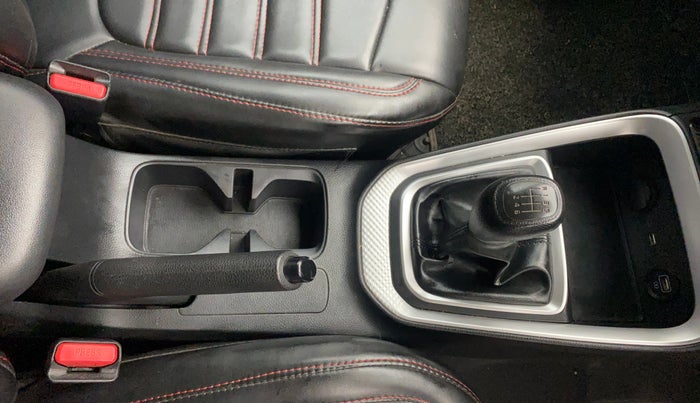 2020 KIA SONET HTK PLUS 1.5, Diesel, Manual, 56,756 km, Gear Lever