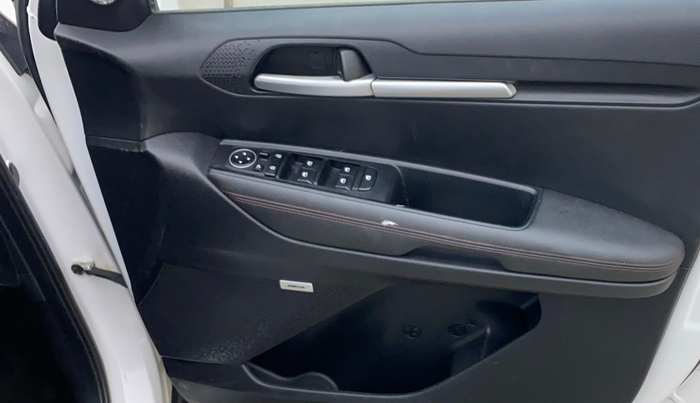 2020 KIA SONET GTX PLUS 1.5 AT, Diesel, Automatic, 38,573 km, Driver Side Door Panels Control