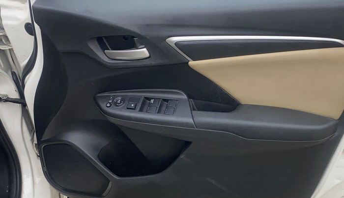 2015 Honda Jazz 1.2L I-VTEC V AT, Petrol, Automatic, 64,997 km, Driver Side Door Panels Control