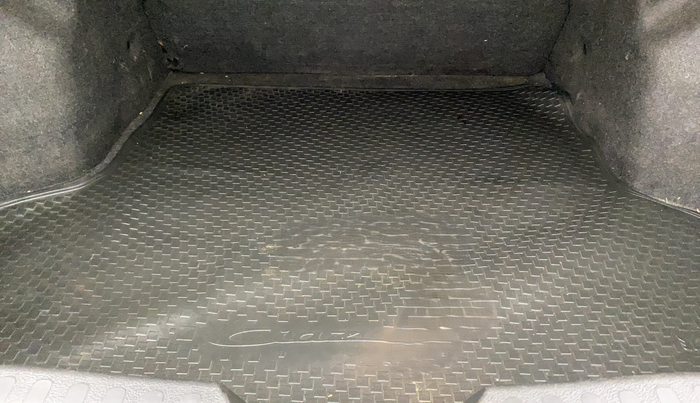 2015 Maruti Ciaz ZXI+, Petrol, Manual, 76,770 km, Boot Inside