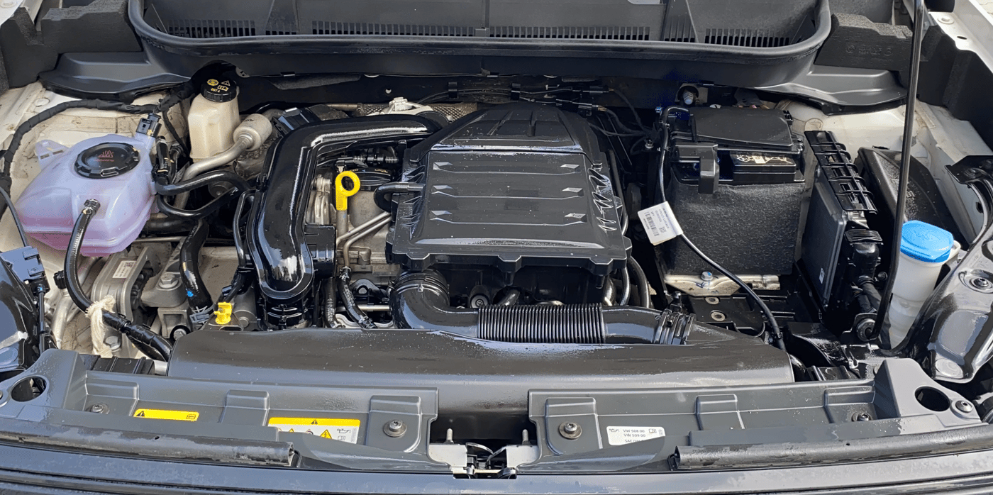 2024 Volkswagen TAIGUN GT Line 1.0L TSI MT, Petrol, Manual, 17,961 km, Engine View