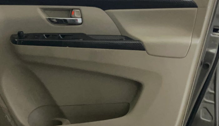 2018 Maruti Ertiga VXI SHVS, Petrol, Manual, 84,509 km, Driver Side Door Panels Control