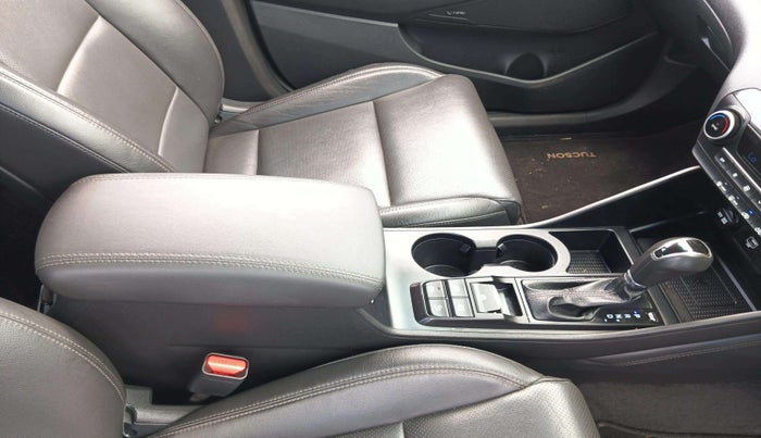 2020 Hyundai Tucson GLS 2WD AT PETROL, Petrol, Automatic, 27,848 km, Gear Lever