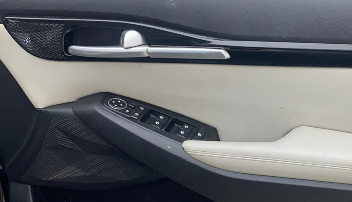 2022 KIA SELTOS HTX 1.5 DIESEL AT, Diesel, Automatic, 93,379 km, Driver Side Door Panels Control