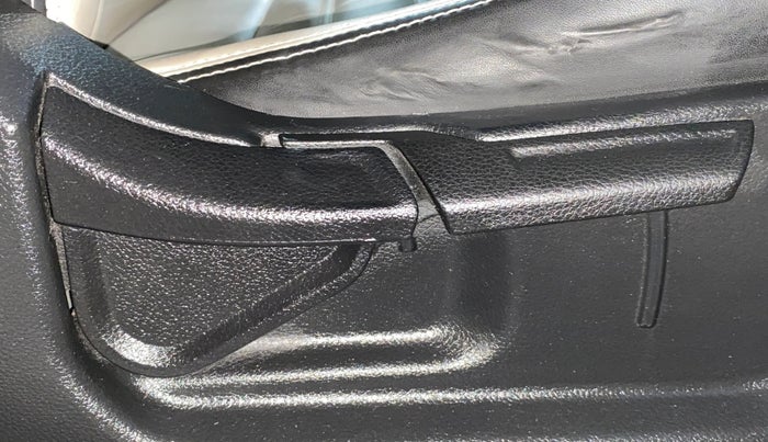 2022 KIA SELTOS HTK PLUS 1.5 IMT, Petrol, Manual, 20,815 km, Driver Side Adjustment Panel