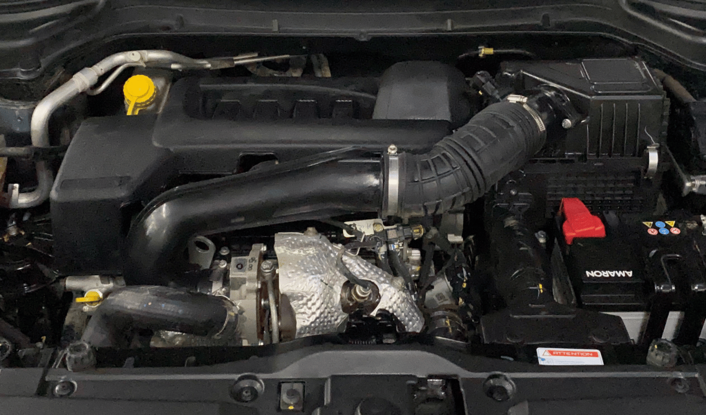 2022 Mahindra XUV300 W6 1.5 DIESEL AMT, Diesel, Automatic, 17,803 km, Engine View