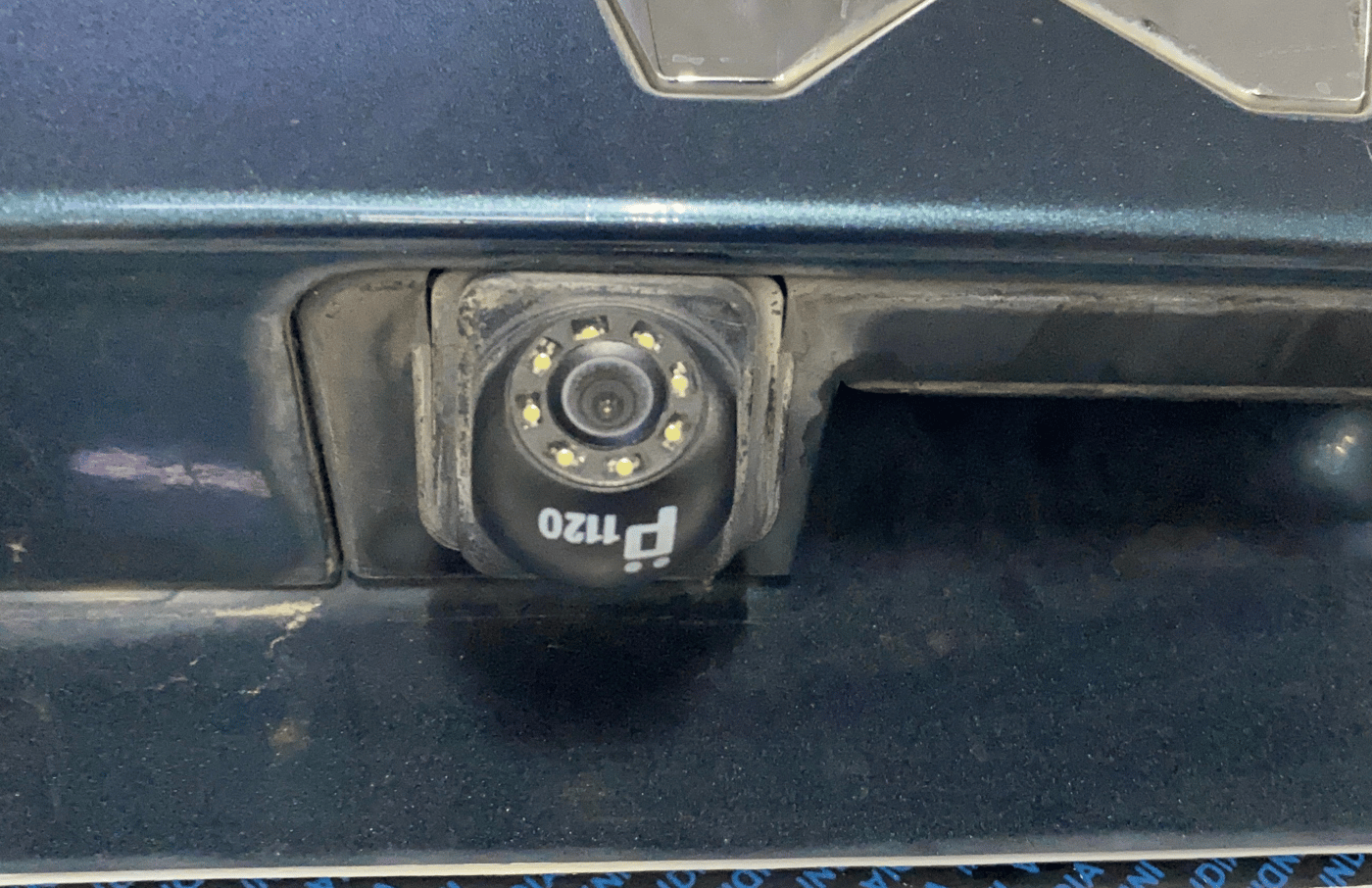2022 Mahindra XUV300 W6 1.5 DIESEL AMT, Diesel, Automatic, 17,803 km, Parking Camera