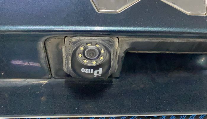 2022 Mahindra XUV300 W6 1.5 DIESEL AMT, Diesel, Automatic, 17,740 km, Parking Camera