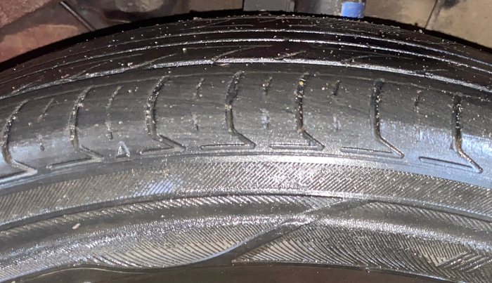 2017 Maruti Baleno ZETA PETROL 1.2, Petrol, Manual, 1,05,591 km, Left Front Tyre Tread