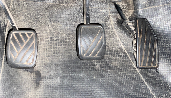 2017 Maruti Baleno ZETA PETROL 1.2, Petrol, Manual, 1,05,591 km, Pedals