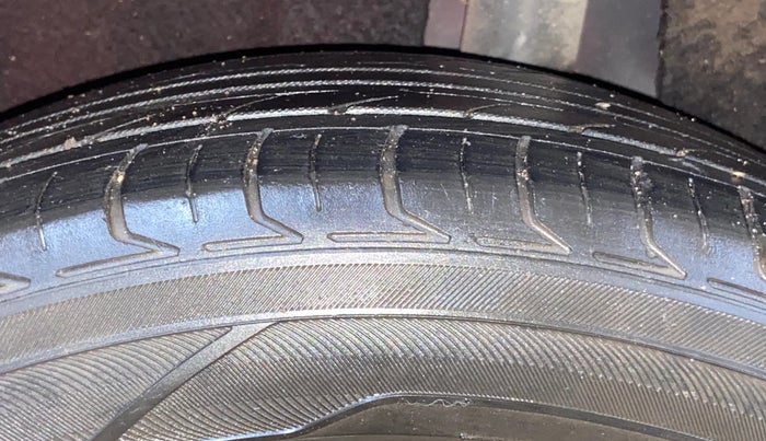 2017 Maruti Baleno ZETA PETROL 1.2, Petrol, Manual, 1,05,591 km, Left Rear Tyre Tread