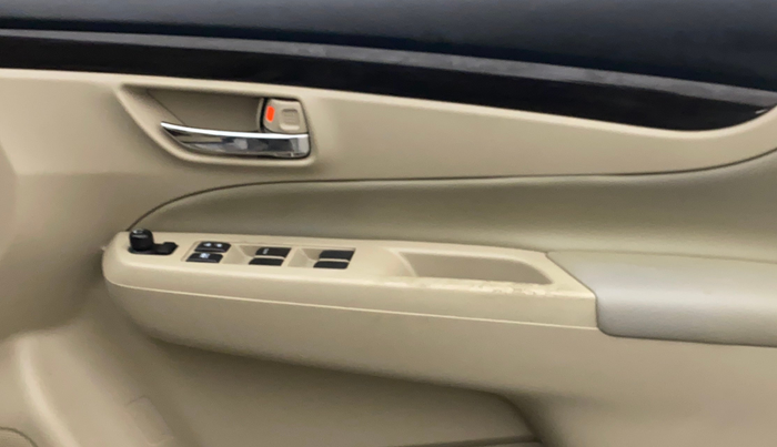 2018 Maruti Ciaz ZETA 1.4  AT PETROL, Petrol, Automatic, 65,357 km, Driver Side Door Panels Control