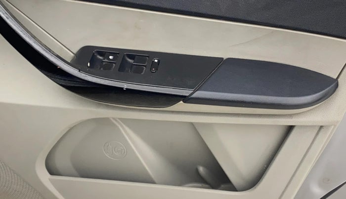 2019 Tata Tiago XZA PETROL, Petrol, Automatic, 62,040 km, Driver Side Door Panels Control